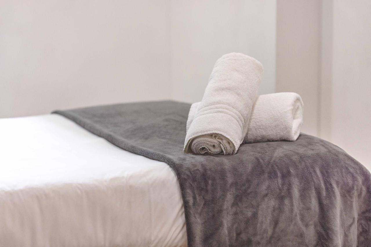 2 Bed At Slough Station & Parking - London In 20 Mins Apartment Ngoại thất bức ảnh